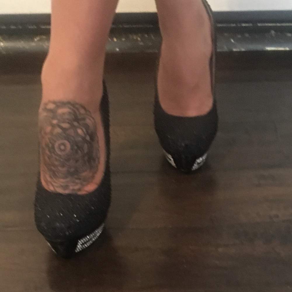 Shoes - Picture 4 of 4